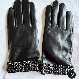 NWT $59 Chico's Black 100% Leather Gloves with Gunmetal Chain Accent size L